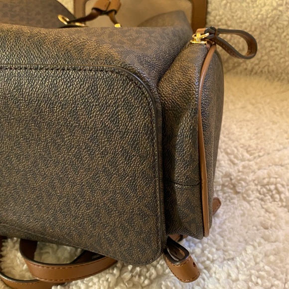 Michael Kors Backpack purse - like new - Picture 16 of 16